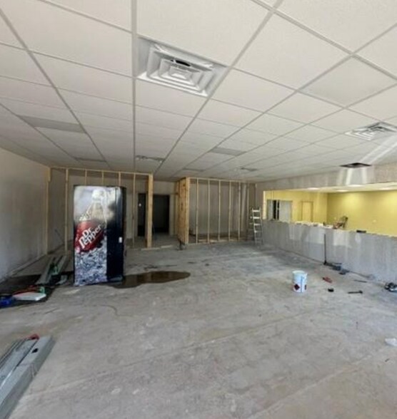 More Photos Of 1009 N Hervey St, Hope General Retail For Sale