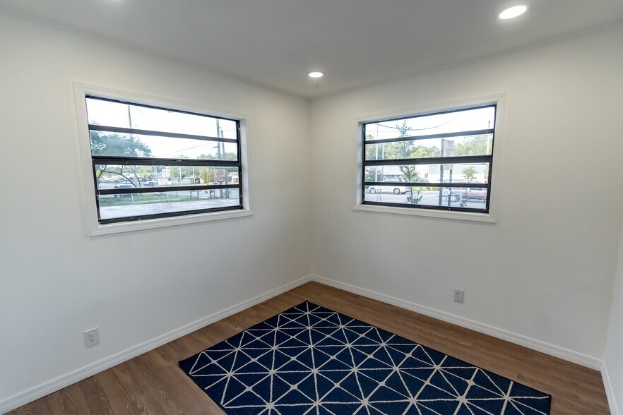 More Photos Of 14041 N Florida Ave, Tampa Auto Dealership For Sale