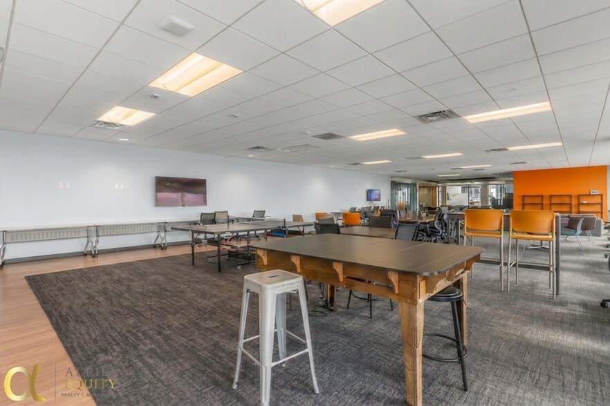 More Photos Of 189 S Orange Ave, Orlando Office Residential For Sale
