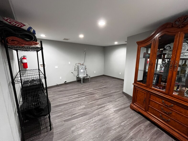 More Photos Of 22441 Western Ave, Torrance Industrial For Lease