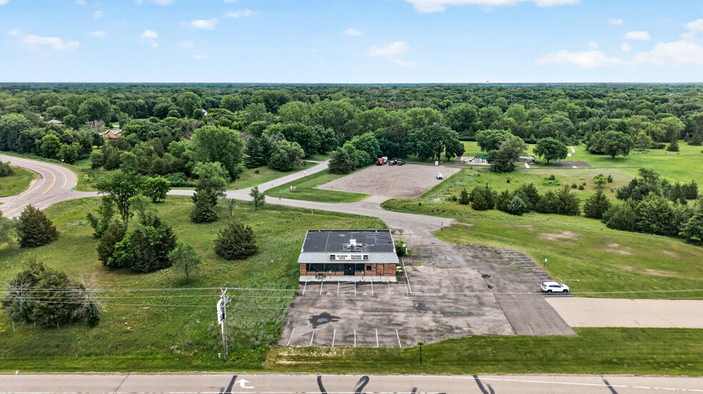 More Photos Of 15825 NW 7th Ave, Andover Convenience Store For Lease