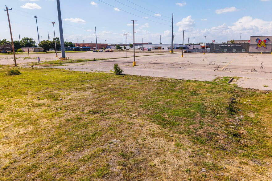 More Photos Of 4702 W Kellogg Dr, Wichita Land For Sale