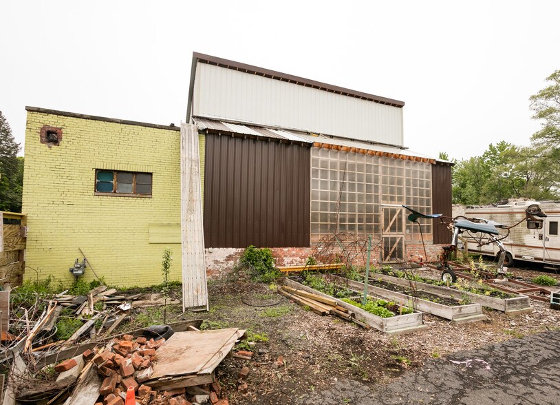 More Photos Of 1356 Mount Elliott St, Detroit Industrial For Sale