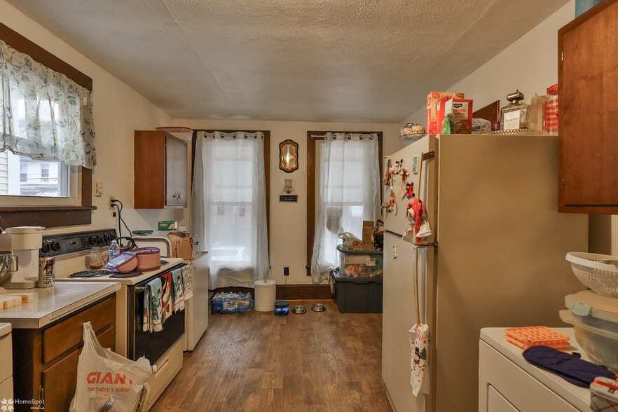 More Photos Of 301 E Bertsch St, Lansford Apartments For Sale