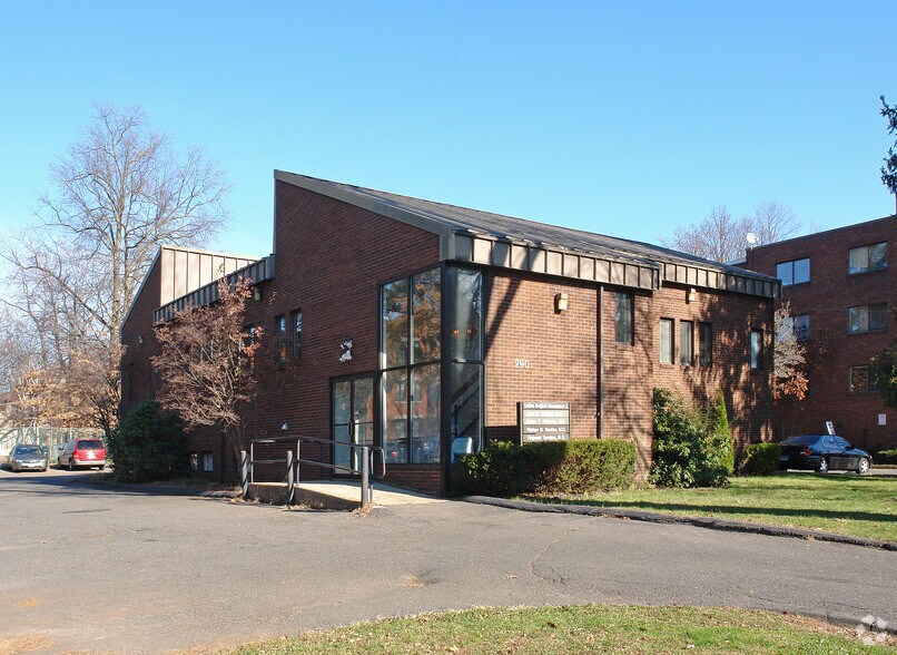Primary Photo Of 290-294 Collins St, Hartford Medical For Lease