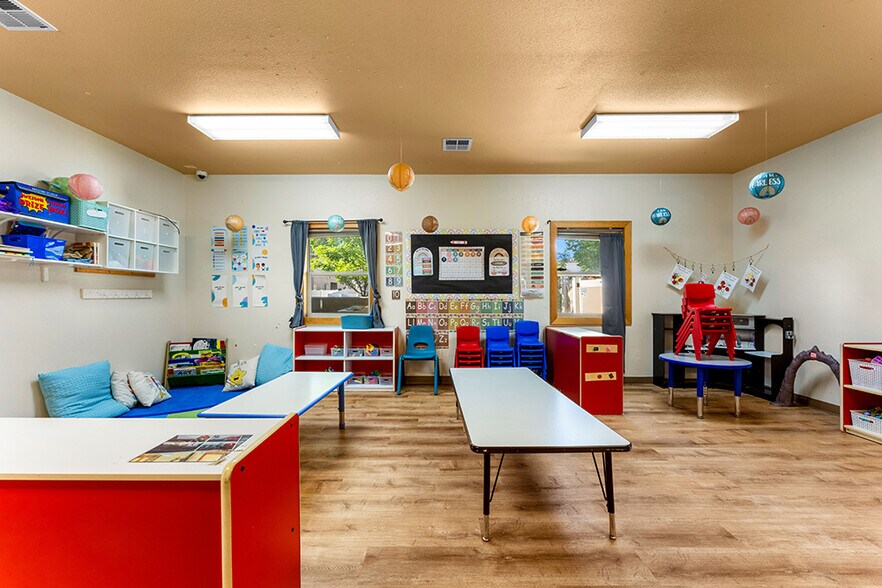 More Photos Of 1463 E Star Dr, Meridian Daycare Center For Sale