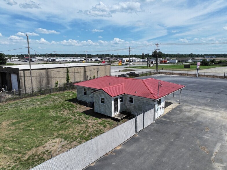 More Photos Of 8417 Hwy 70, North Little Rock Auto Dealership For Lease