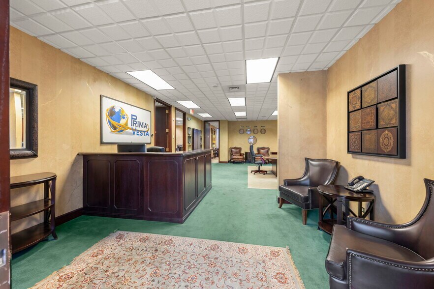 More Photos Of 10S660 Kingery Hwy, Willowbrook Office For Sale