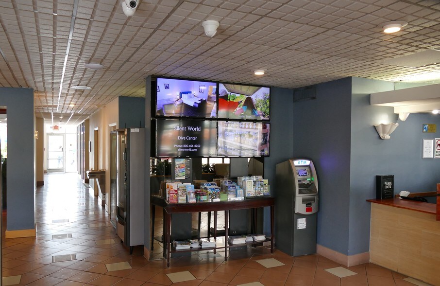 More Photos Of 990 N Homestead Blvd, Homestead Hotel For Sale
