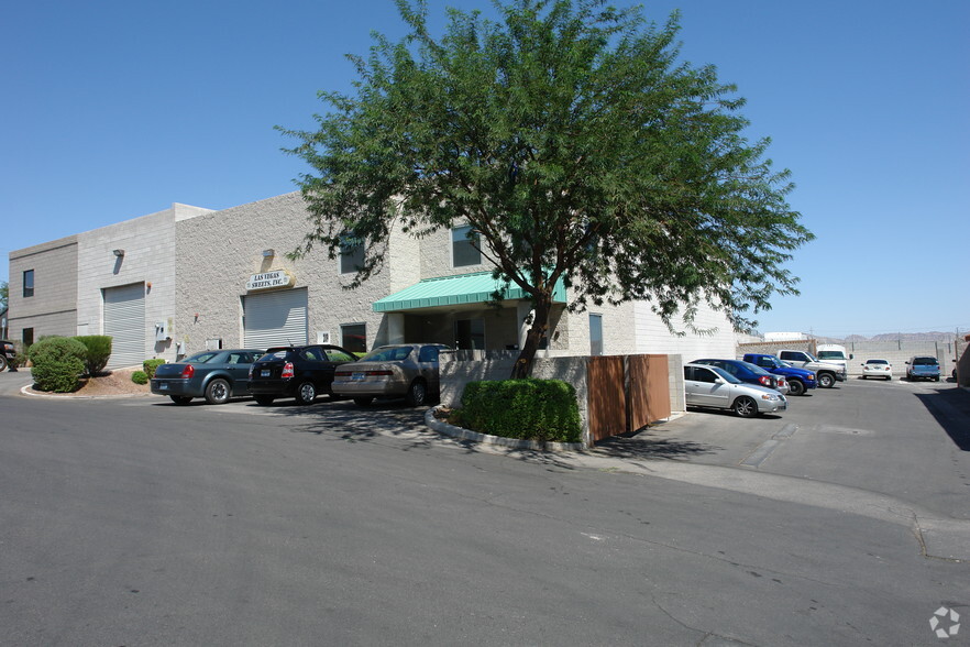 Primary Photo Of 209 E Brooks Ave, North Las Vegas Distribution For Lease