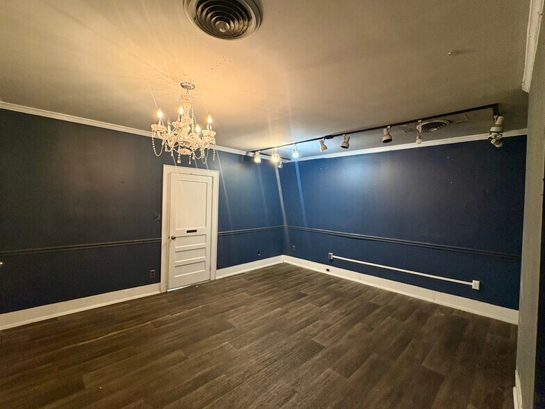 More Photos Of 674 Myrtle St NE, Atlanta Restaurant For Lease