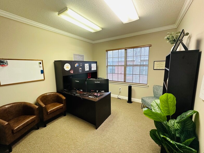 More Photos Of 6817 Southpoint Pky, Jacksonville Medical For Lease