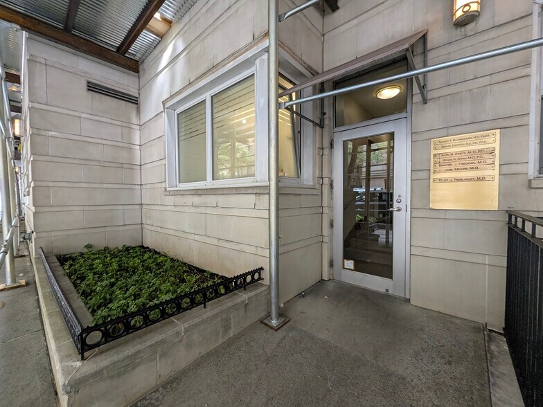 More Photos Of 35 E 85th St, New York Apartments For Sale