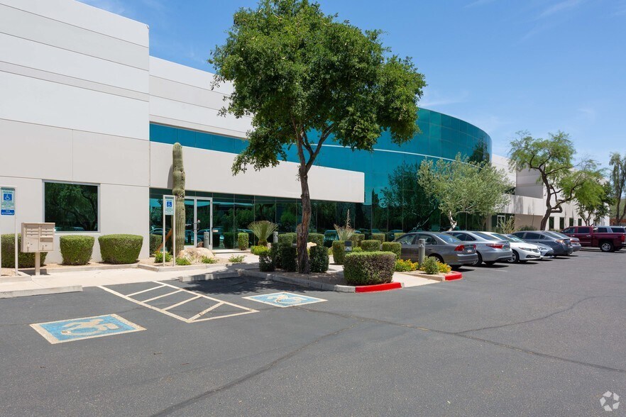 More Photos Of 7400 E Tierra Buena Ln, Scottsdale Light Manufacturing For Lease