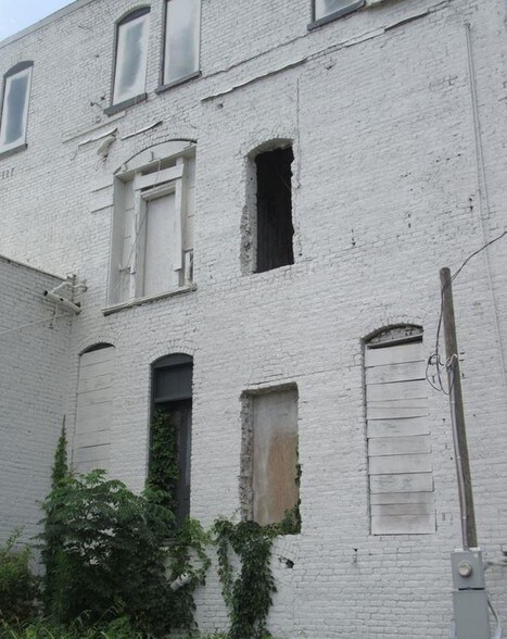 More Photos Of 117 North St E, Talladega Office For Sale