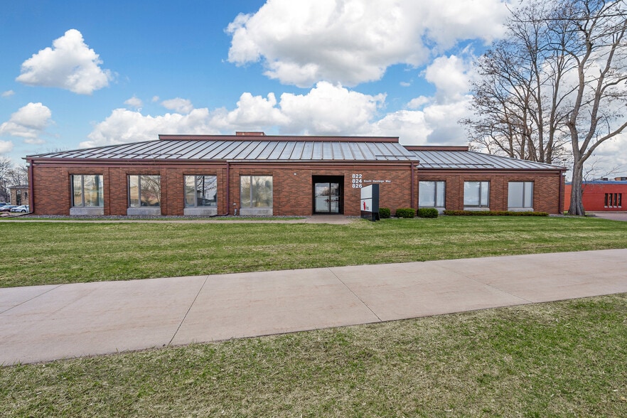 Primary Photo Of 822-826 S Hastings Way, Eau Claire Medical For Sale