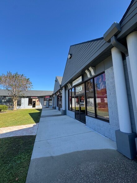 More Photos Of 4301 N Wickham Rd, Melbourne General Retail For Sale