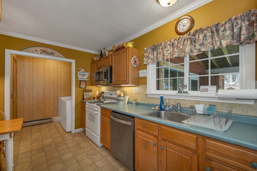 More Photos Of 1955 Presidential Hwy, Jefferson Restaurant For Sale