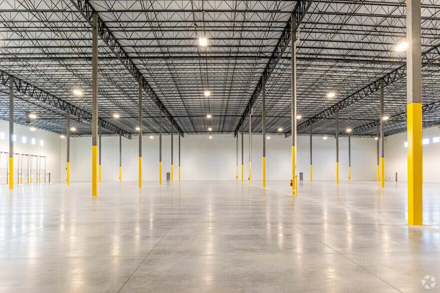 More Photos Of 925 Newark Ave, Elizabeth Unknown For Lease