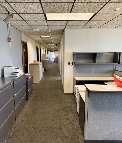 More Photos Of 21845 Drake Rd, Strongsville Manufacturing For Sale