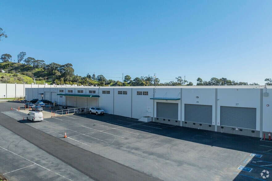 More Photos Of 240-246 Valley Dr, Brisbane Unknown For Lease