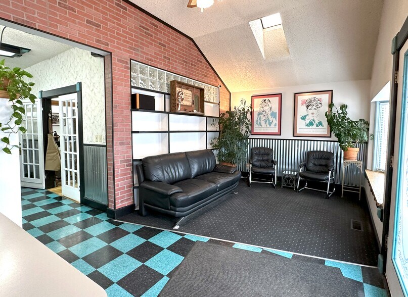 More Photos Of 1809 W Colorado Ave, Colorado Springs Freestanding For Sale