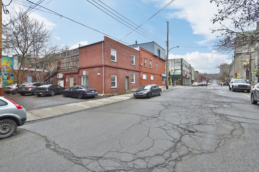 Primary Photo Of 1380 Rue Ontario E, Montréal Flex For Lease