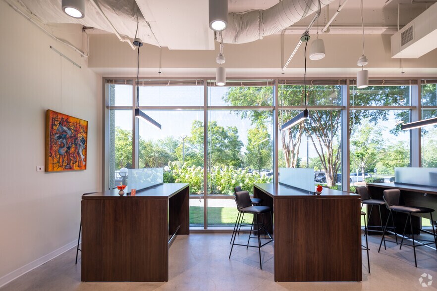 More Photos Of 100 North Point Ctr E, Alpharetta Office For Sale