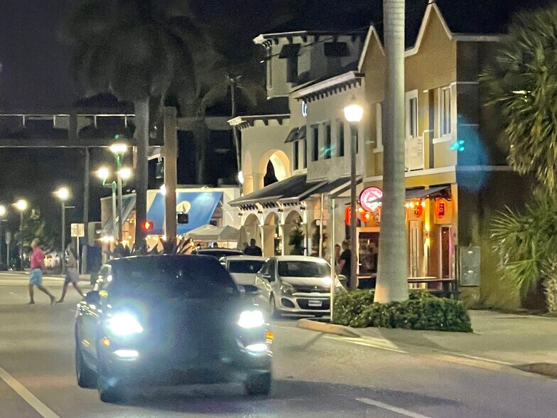 More Photos Of 504 E Atlantic Ave, Delray Beach Storefront Retail Office For Sale