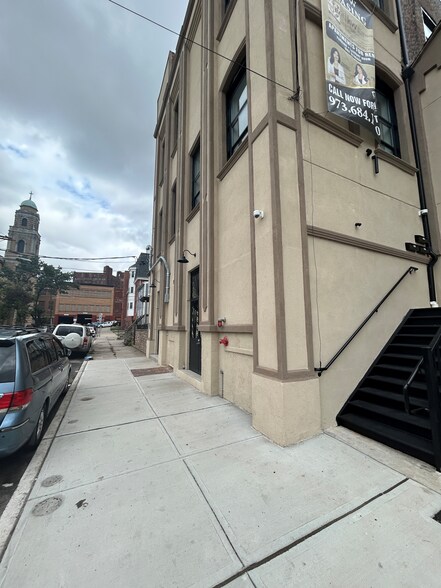 More Photos Of 24-30 Elm St, Paterson Religious Facility For Lease