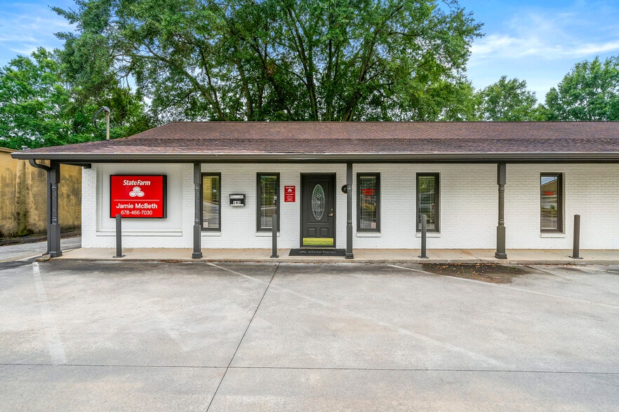 More Photos Of 125-145 E Georgia Ave, Fayetteville Freestanding For Sale