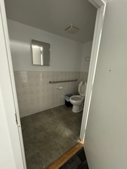 More Photos Of 2518 Francis Lewis Blvd, Flushing Office For Sale