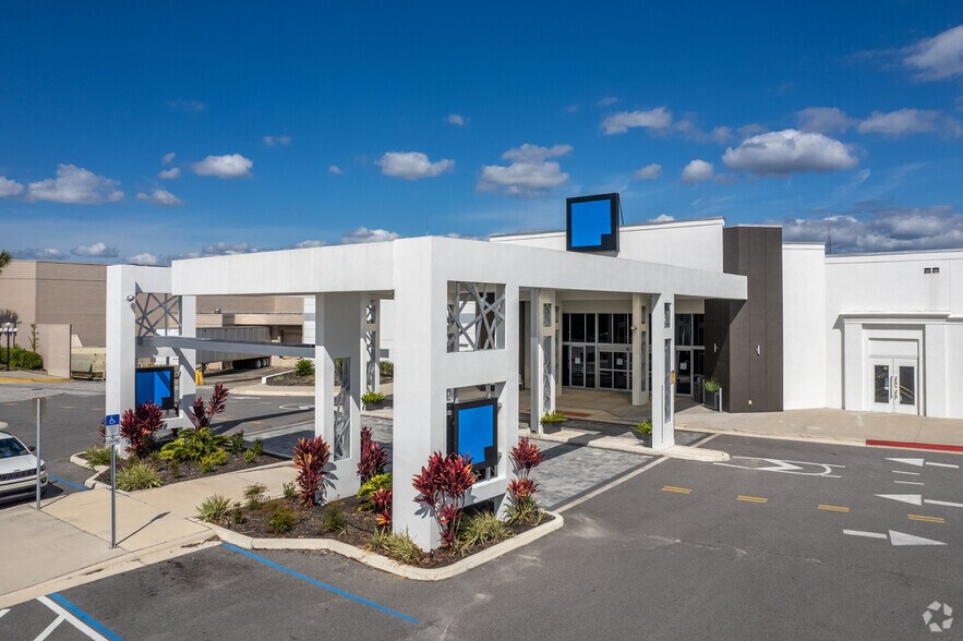 Primary Photo Of 10401 US Hwy 441, Leesburg Unknown For Lease