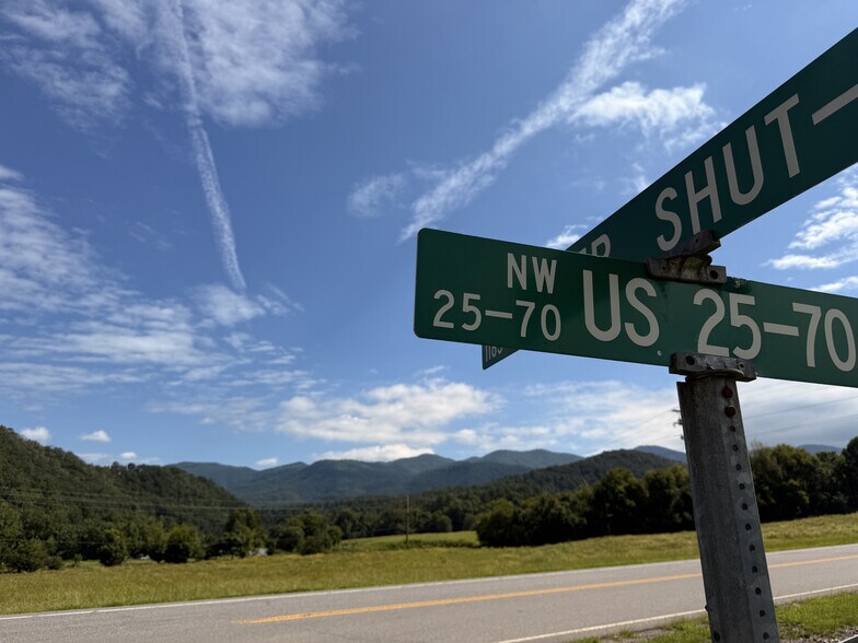 More Photos Of 41 Upper Shut In Rd, Hot Spgs, Hot Springs Freestanding For Sale