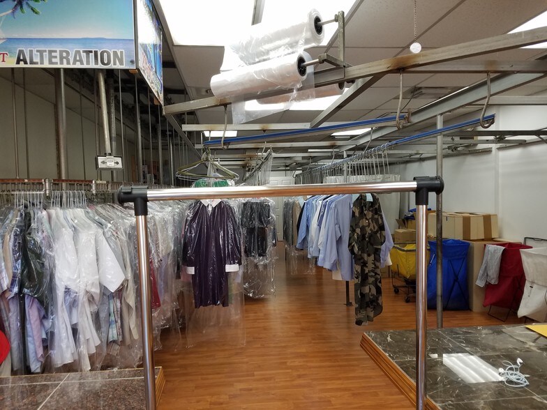 More Photos Of 13613-13637 Annapolis Rd, Bowie Storefront For Sale