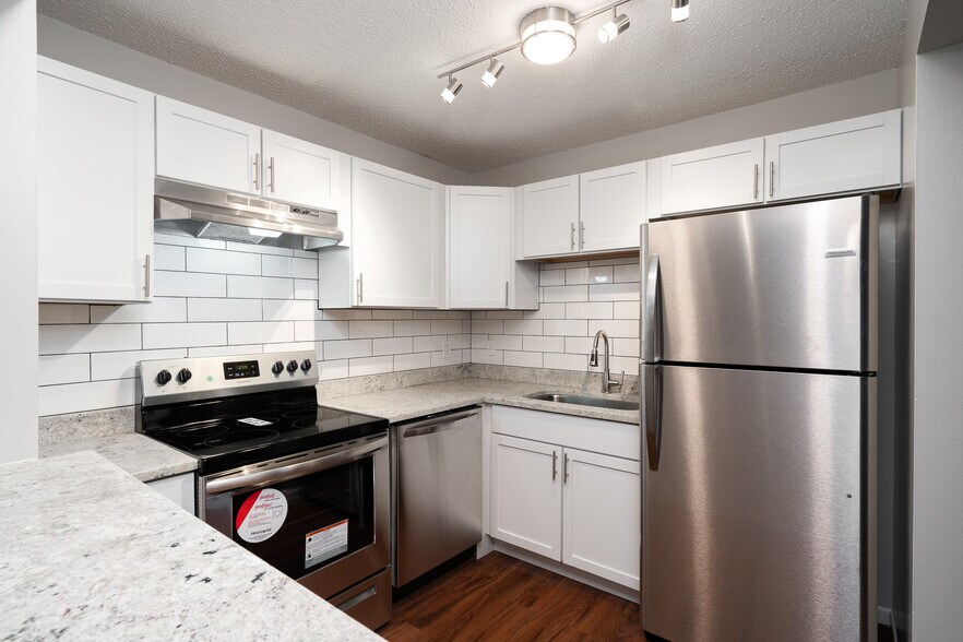 More Photos Of 12751-12771 Greenwood Dr, Burnsville Apartments For Sale