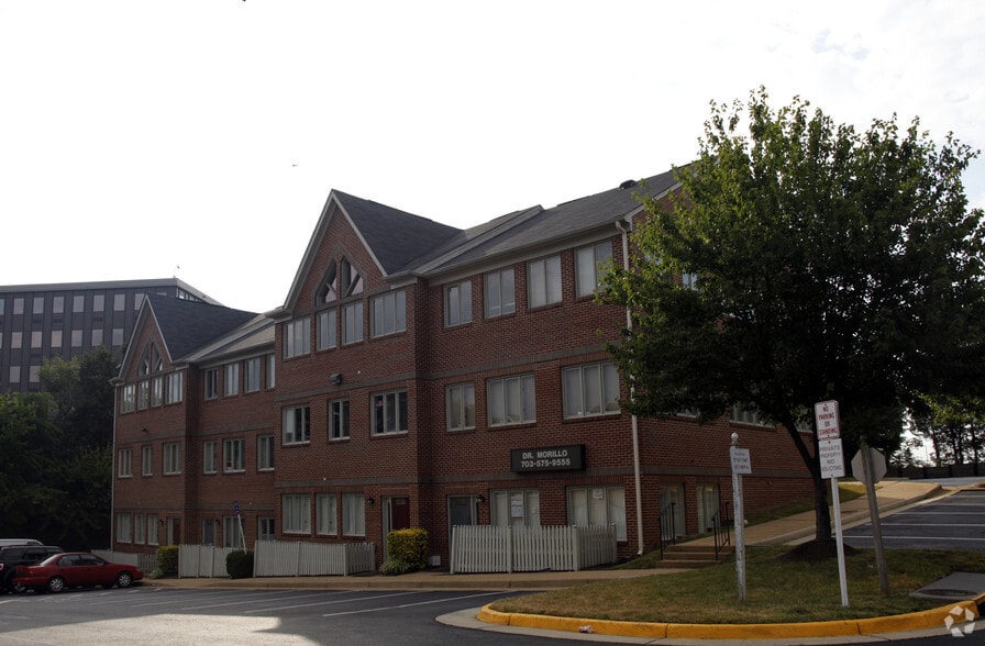 More Photos Of 5663-5673 Columbia Pike, Falls Church Office For Lease