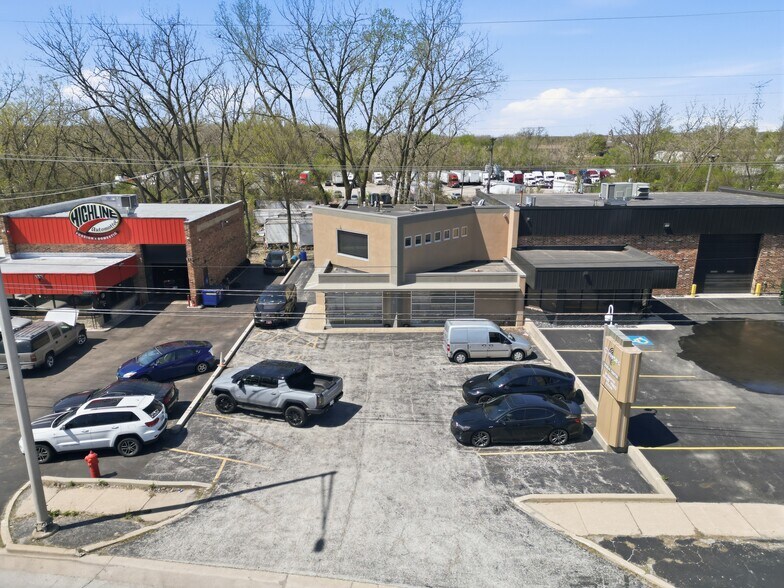 More Photos Of 11324 Southwest Hwy, Palos Hills General Retail For Sale