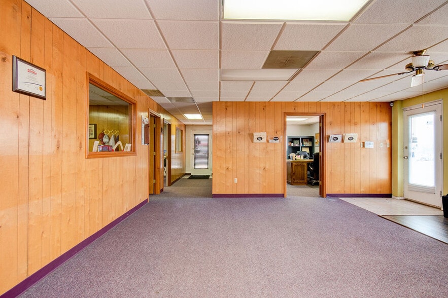 More Photos Of 4414 Avenue A, Lubbock Warehouse For Lease