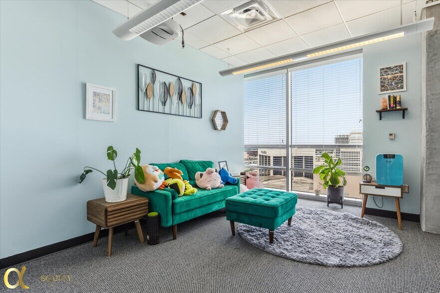 More Photos Of 189 S Orange Ave, Orlando Office Residential For Sale