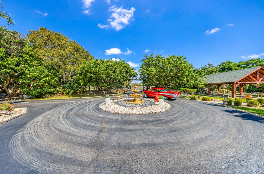 More Photos Of 19050 SW 194th Ave, Miami Lodge Meeting Hall For Sale