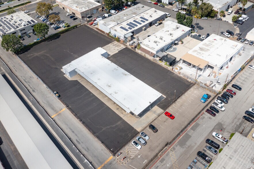 More Photos Of 621 N Main St, Orange Contractor Storage Yard For Sale