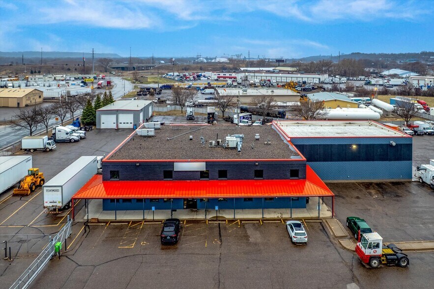 More Photos Of 424 Farwell Ave, South Saint Paul Truck Terminal For Sale