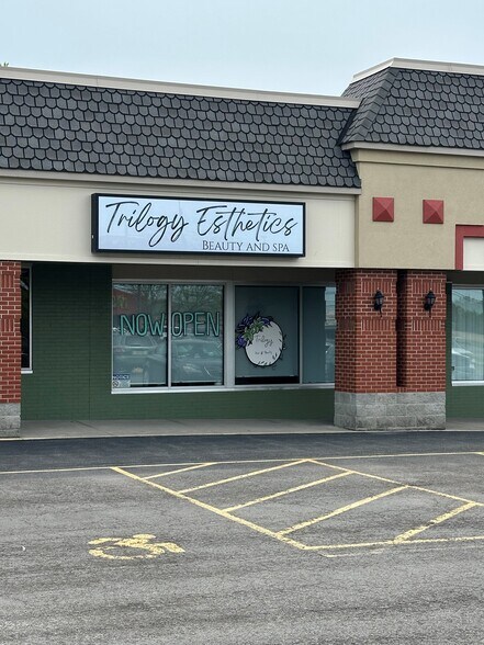 More Photos Of 5879-5891 S Transit Rd, Lockport Storefront For Lease