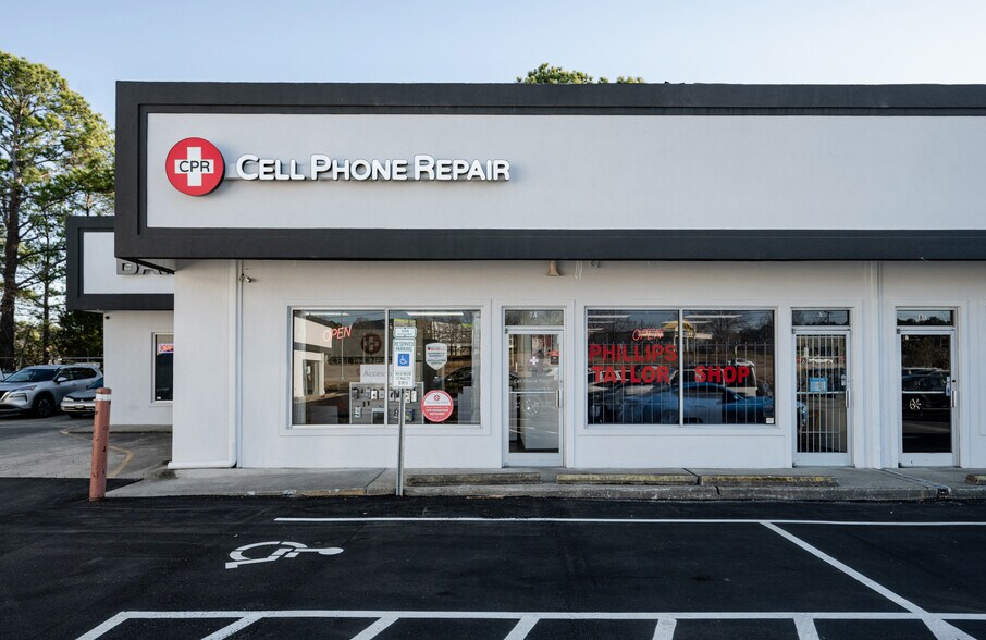 More Photos Of 4142 Durham Chapel Hill Blvd, Durham Freestanding For Lease