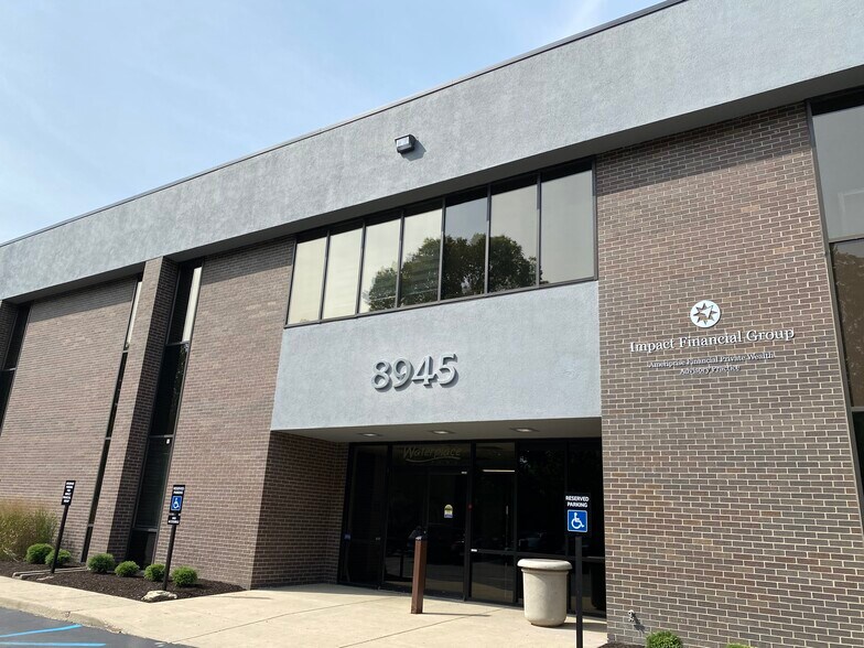 More Photos Of 8945 N Meridian St, Indianapolis Office For Sale
