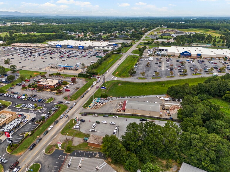 More Photos Of 118 Rainbow Lake Rd, Boiling Springs Auto Dealership For Sale