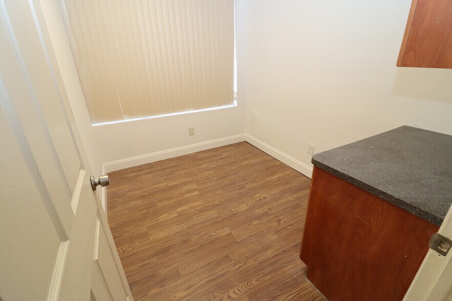 More Photos Of 6731-6755 Sunset Strip, Sunrise Unknown For Lease