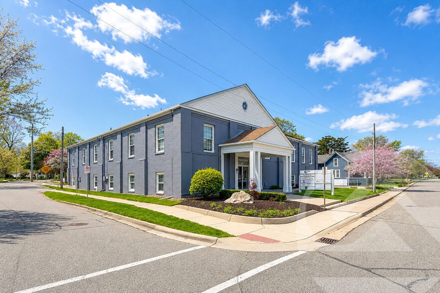 Primary Photo Of 496 W Ann Arbor Trl, Plymouth Office For Lease