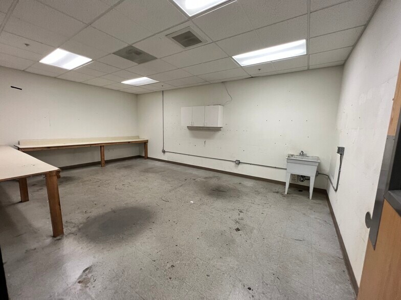 More Photos Of 3326 Arden Rd, Hayward Warehouse For Sale